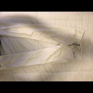 White crop American eagle jeans